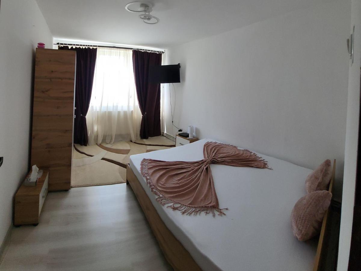 Apartament In Regim Hotelier Deva Zewnętrze zdjęcie