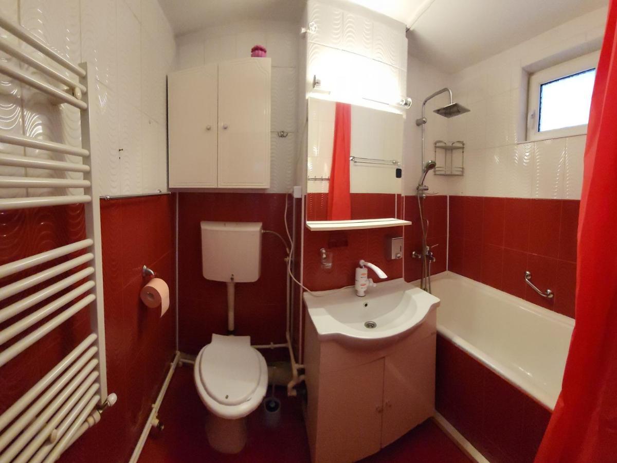 Apartament In Regim Hotelier Deva Zewnętrze zdjęcie