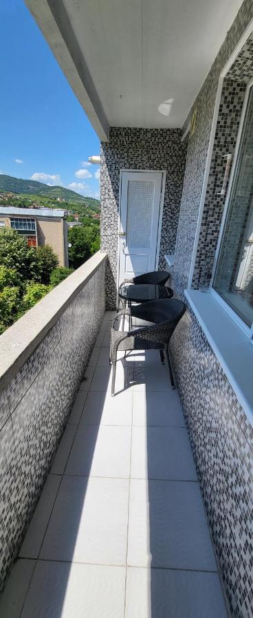 Apartament In Regim Hotelier Deva Zewnętrze zdjęcie